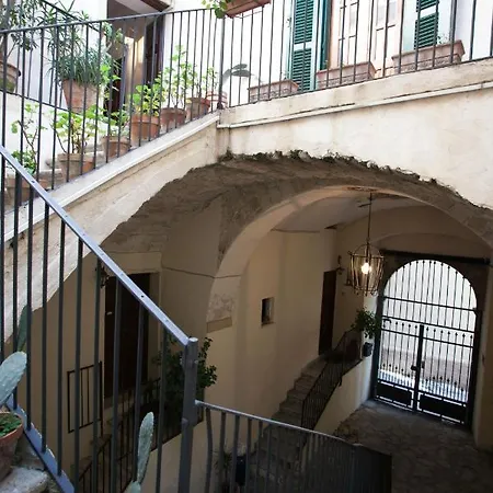 Casa Trevi * 트로페아